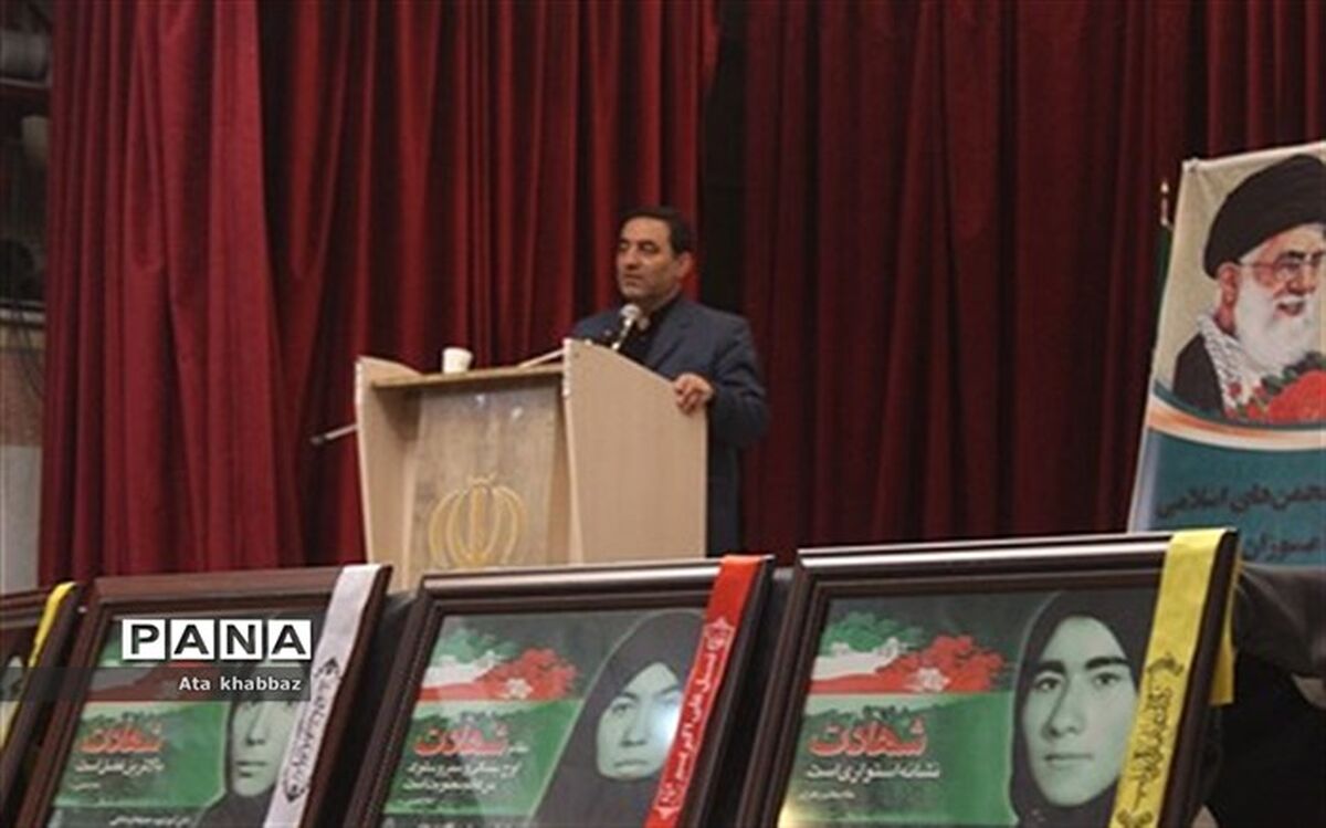 دشمن شناسی یکی از مهمترین نکات برای  دانش آموزان انجمنی است