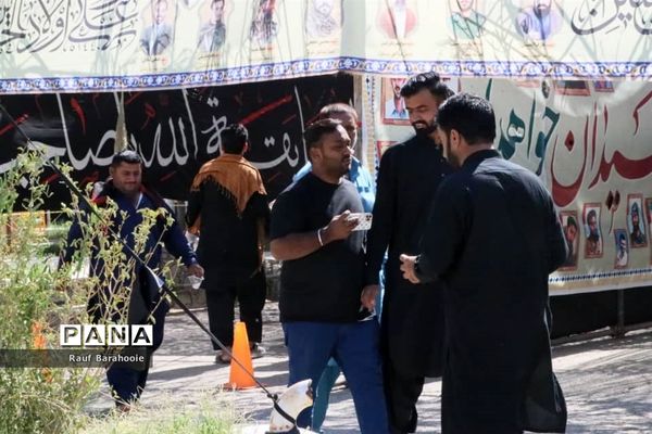 پذیرایی از زائران پاکستانی اربعین در مجتمع ورزشی شهید بهشتی زاهدان