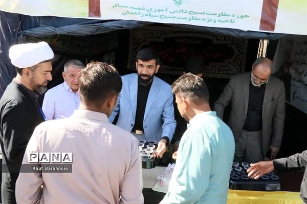 پذیرایی از زائران پاکستانی اربعین در مجتمع ورزشی شهید بهشتی زاهدان