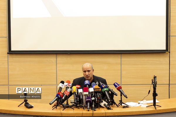 نشست خبری رئیس فدراسیون فوتبال