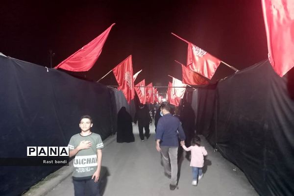 بازدید نمازگزاران نوجوان مسجد جامع جعفریه منطقه ۱۳ از نمایش تنهاتر از مسیح