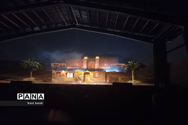 بازدید نمازگزاران نوجوان مسجد جامع جعفریه منطقه ۱۳ از نمایش تنهاتر از مسیح
