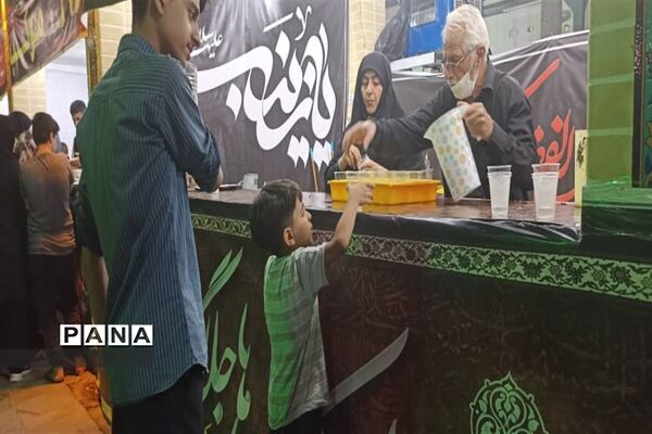پذیرایی از زوار اربعین در اندیمشک