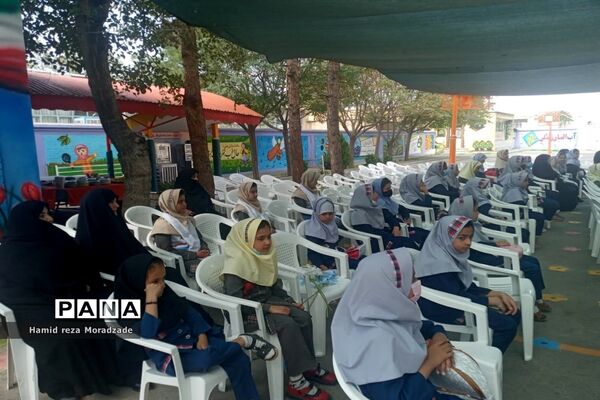 آغاز توزیع کُتُب درسی به دانش‌آموزان و مدارس کاشمر