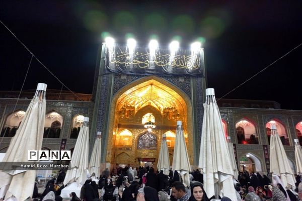 حال و هوای یک شب در حرم امام مهربانی‌ها