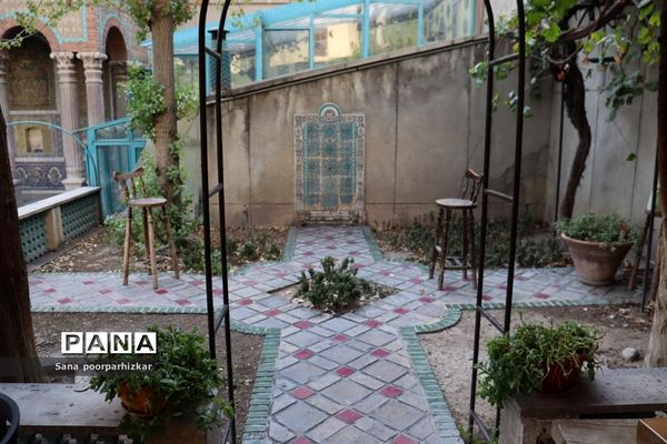 خانه موزه مقدم