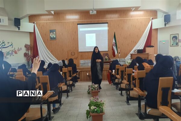 کارگاه آموزشی خبرنگاران دانش‌آموز ناحیه ۷ مشهد