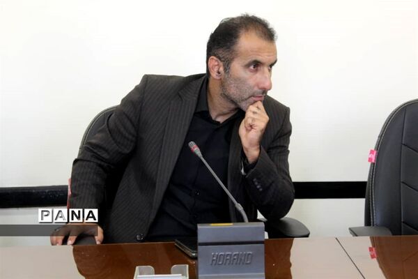 جلسه برنامه‌ریزی گرامیداشت هفته دفاع مقدس در محمود‌آباد