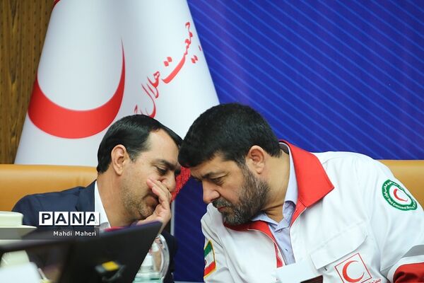 تفاهم نامه همکاری بین بیمه تامین اجتماعی و داوطلبان هلال احمر