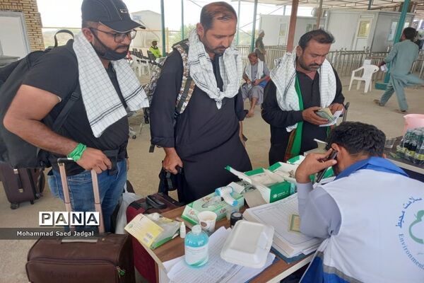 پذیرایی از زائران پاکستانی اربعین در مرز بین‌المللی ریمدان