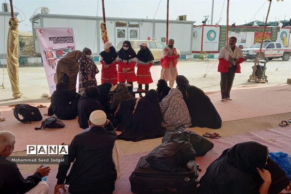 پذیرایی از زائران پاکستانی اربعین در مرز بین‌المللی ریمدان