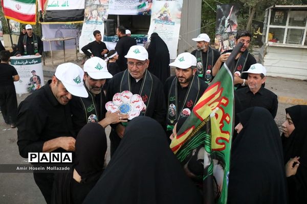 موکب فرزندان حاج‌قاسم در مسیر نجف به کربلا