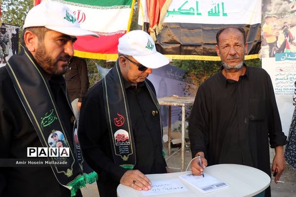 موکب فرزندان حاج‌قاسم در مسیر نجف به کربلا