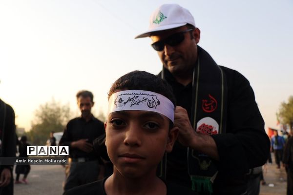 موکب فرزندان حاج‌قاسم در مسیر نجف به کربلا