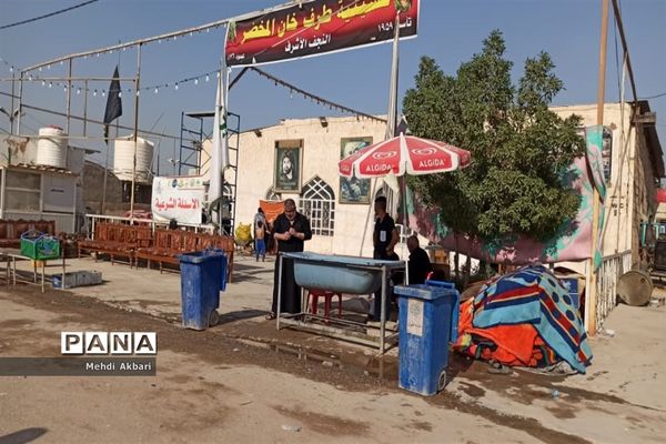 عاشقان حسینی در مسیر شهرنجف به کربلا