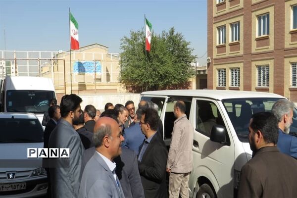 افتتاح سالن ورزشی دبیرستان استعدادهای درخشان شهید باهنر سه با حضور معاون اجرایی رئیس‌جمهوری در البرز