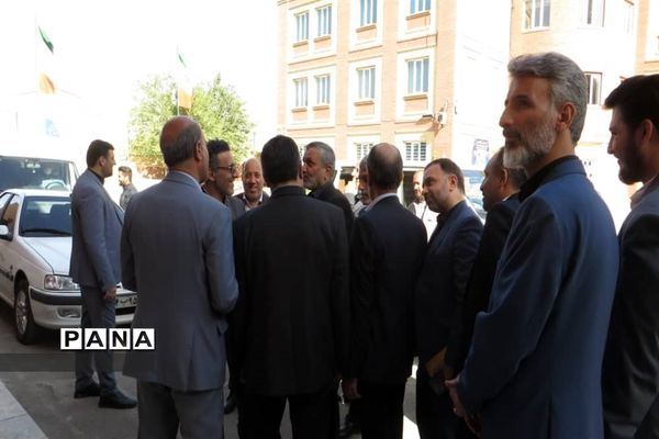 افتتاح سالن ورزشی دبیرستان استعدادهای درخشان شهید باهنر سه با حضور معاون اجرایی رئیس‌جمهوری در البرز