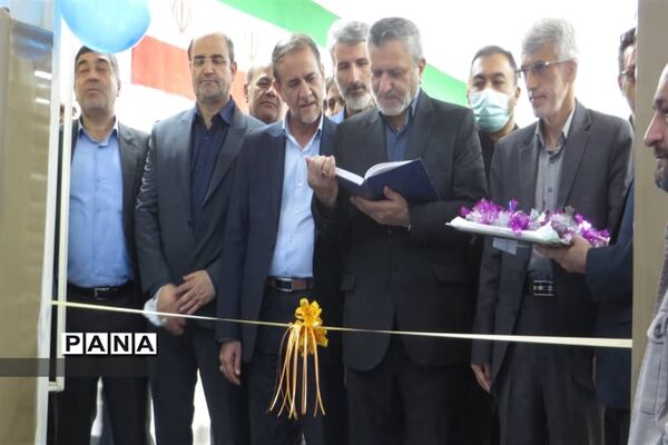افتتاح سالن ورزشی دبیرستان استعدادهای درخشان شهید باهنر سه با حضور معاون اجرایی رئیس‌جمهوری در البرز