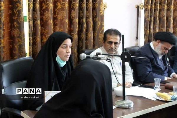 نشست مدیران مدارس در گلوگاه