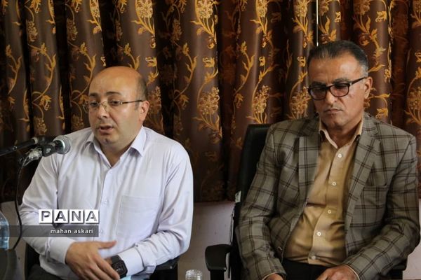 نشست مدیران مدارس در گلوگاه