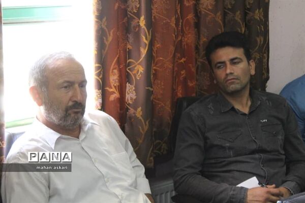 نشست مدیران مدارس در گلوگاه