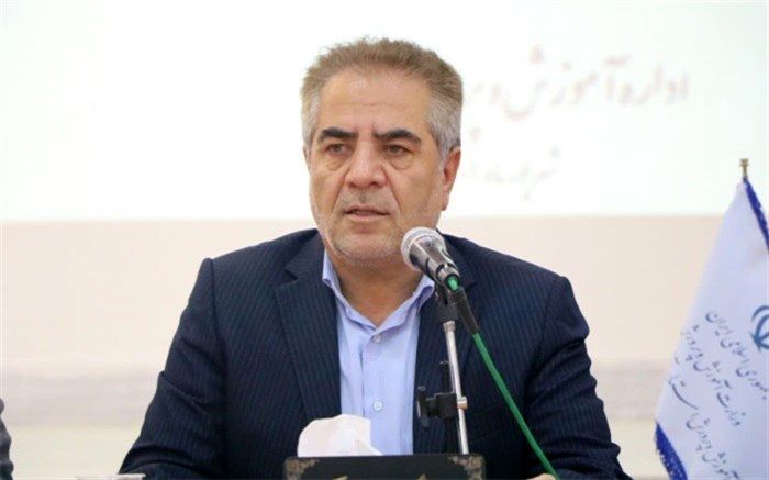 روابط عمومی فاصله و شکاف بین جامعه و دستگاه را کاهش می‌دهد