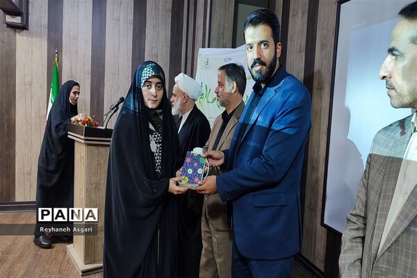 آیین اختتامیه جشنواره‌های نوجوان سالم و یاریگران زندگی در شهرستان قرچک