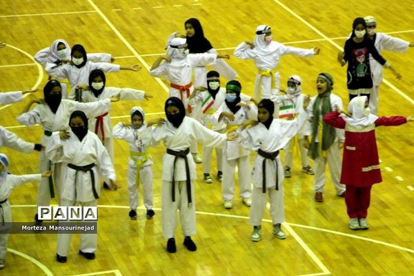 همایش بزرگ دختران فاطمی هرمزگان به مناسبت اربعین حسینی