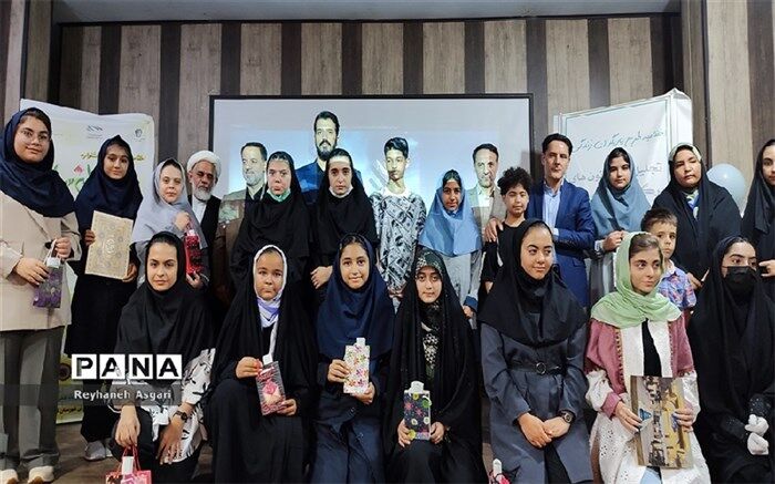 مراسم تجلیل از برگزیدگان جشنواره نوجوان سالم و یاریگران زندگی در شهرستان قرچک/ فیلم