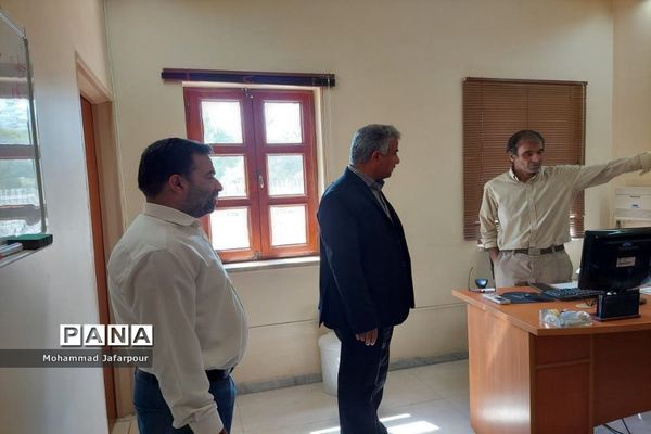 بازدید فرماندار شهرستان بوشهر از ادارات دولتی