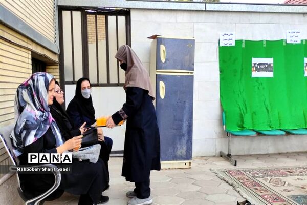 برگزاری همایش کبوتران حرم در اداره ناحیه ۴ شیراز