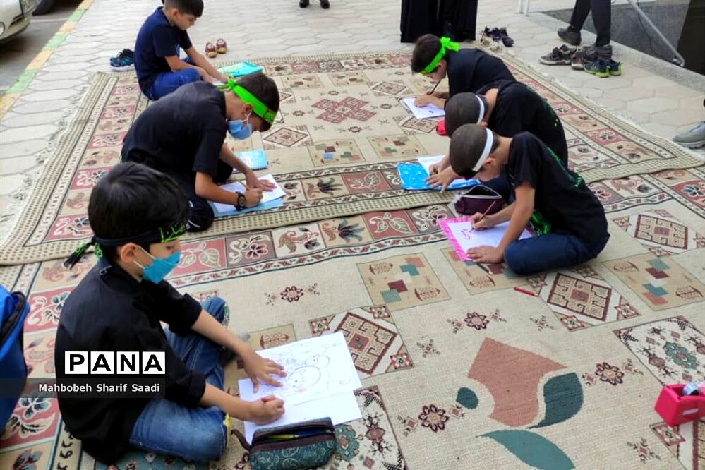 برگزاری همایش کبوتران حرم در اداره ناحیه ۴ شیراز