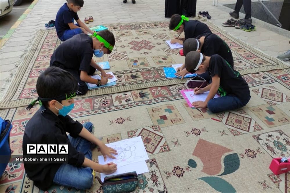 برگزاری همایش کبوتران حرم در اداره ناحیه ۴ شیراز