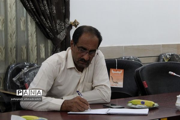 نشست خبرنگاران و اصحاب رسانه با مدیر آموزش و پرورش گلوگاه