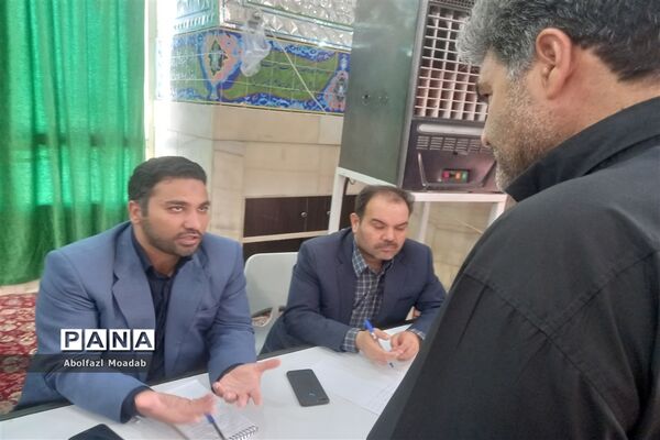 برپایی میز خدمت اداره آموزش و پرورش، کاشمر