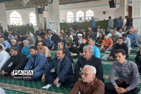 برپایی میز خدمت اداره آموزش و پرورش، کاشمر