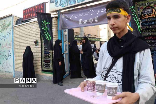 موکب دانش‌آموزی جاماندگان اربعین در تبریز