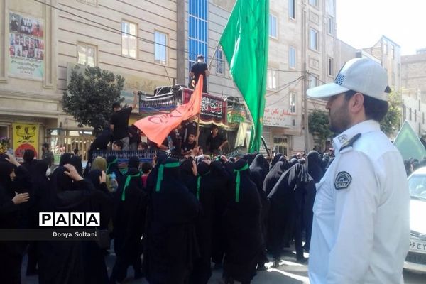 عزاداری بهارستانی‌ها در روز اربعین حسینی