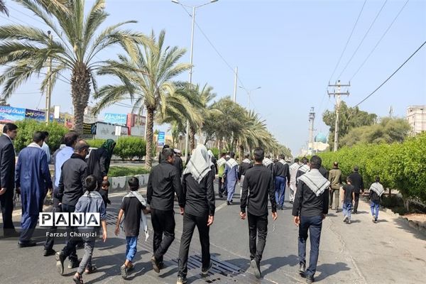 خدمت‌رسانی موکب قرارگاه عدالت تربیتی چابهار به عزاداران اربعین