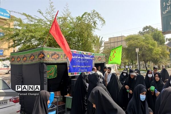 خدمت‌رسانی موکب قرارگاه عدالت تربیتی چابهار به عزاداران اربعین