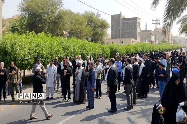 خدمت‌رسانی موکب قرارگاه عدالت تربیتی چابهار به عزاداران اربعین