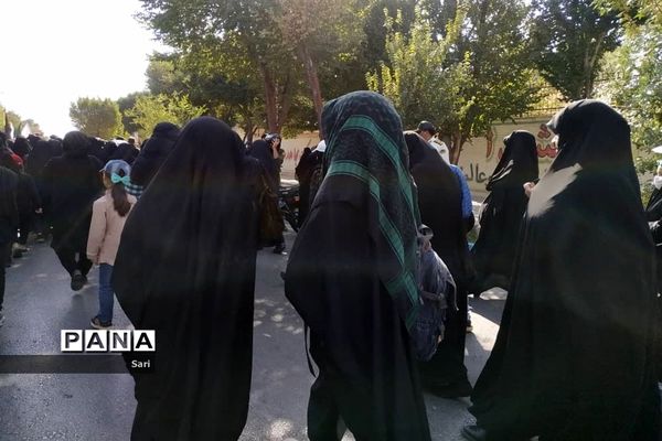 پیاده‌روی جاماندگان اربعین در شهرستان شاهین شهر