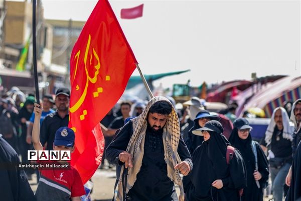 پیاده‌روی عاشقان سیدالشهدا در مسیر کربلا