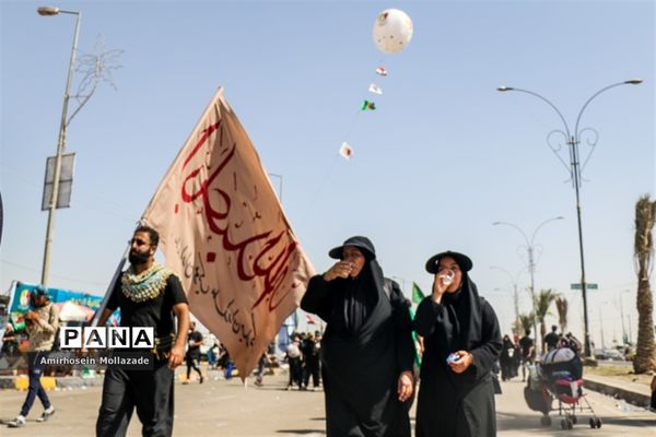 پیاده‌روی عاشقان سیدالشهدا در مسیر کربلا
