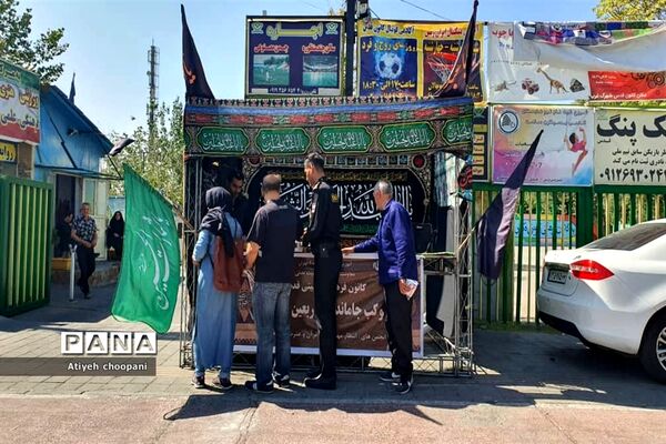 پذیرایی موکب‌های کانون فرهنگی تربیتی قدس از جاماندگان زیارت حرم سید الشهداء