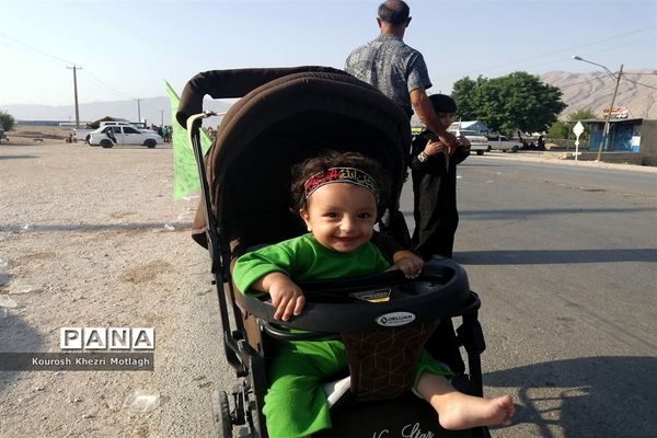 حضور پرشور مردم شهرستان کازرون در  پیاده‌روی جاماندگان اربعین حسینی