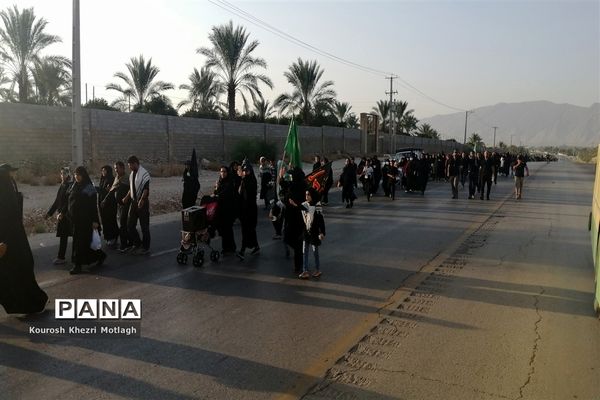 حضور پرشور مردم شهرستان کازرون در  پیاده‌روی جاماندگان اربعین حسینی