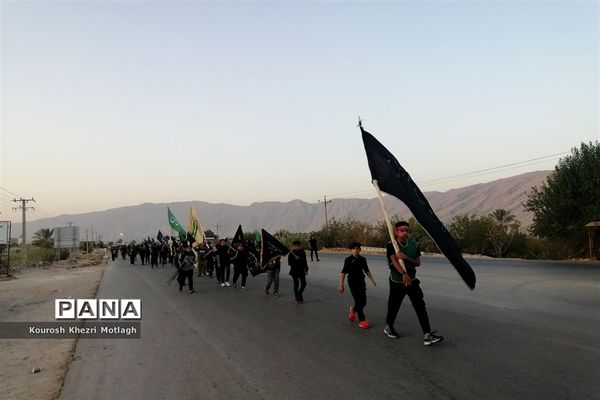 حضور پرشور مردم شهرستان کازرون در  پیاده‌روی جاماندگان اربعین حسینی