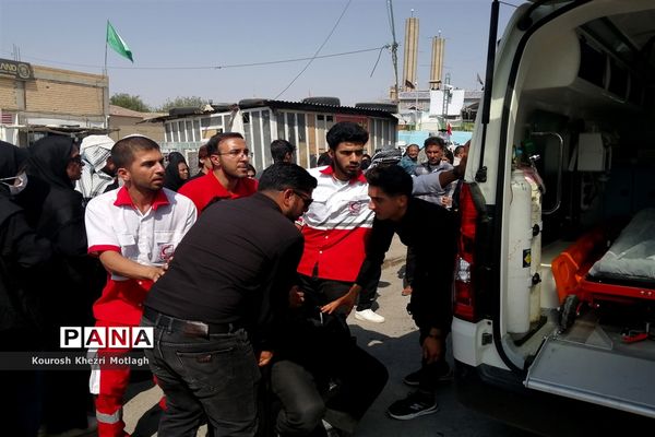 حضور پرشور مردم شهرستان کازرون در  پیاده‌روی جاماندگان اربعین حسینی