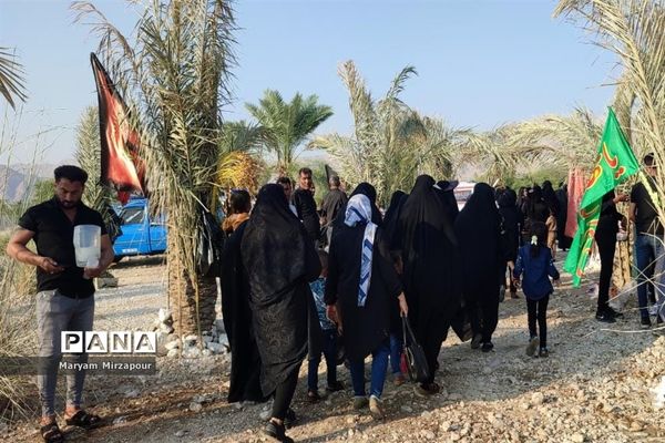 راهپیمایی عظیم جاماندگان اربعین حسینی (ع) در فورگ- استان فارس